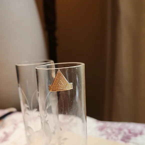 Oberglas Vintage Cordial/Aperitif Or Nitecap Floral Etched  Glass Austria - Picture 2 of 4